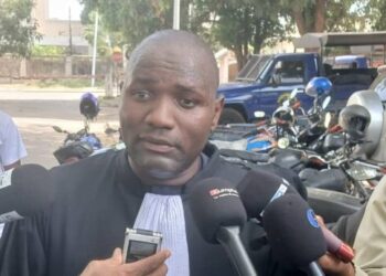 Procès d’Aliou Bah : le parquet requiert 5 ans de prison, la défense dénonce une « réquisition infondée