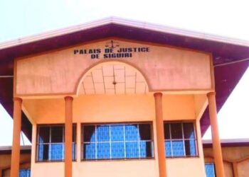 Siguiri : Spéculation d&rsquo;une vidéo sur les réseaux sociaux dans laquelle une femme est violentée…