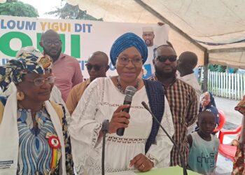 Kaloum dit « OUI » : Un meeting vibrant pour la nouvelle Constitution et en hommage à Aminata Touré