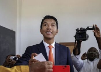 Madagascar : le président Rajoelina exfiltré par les Français 