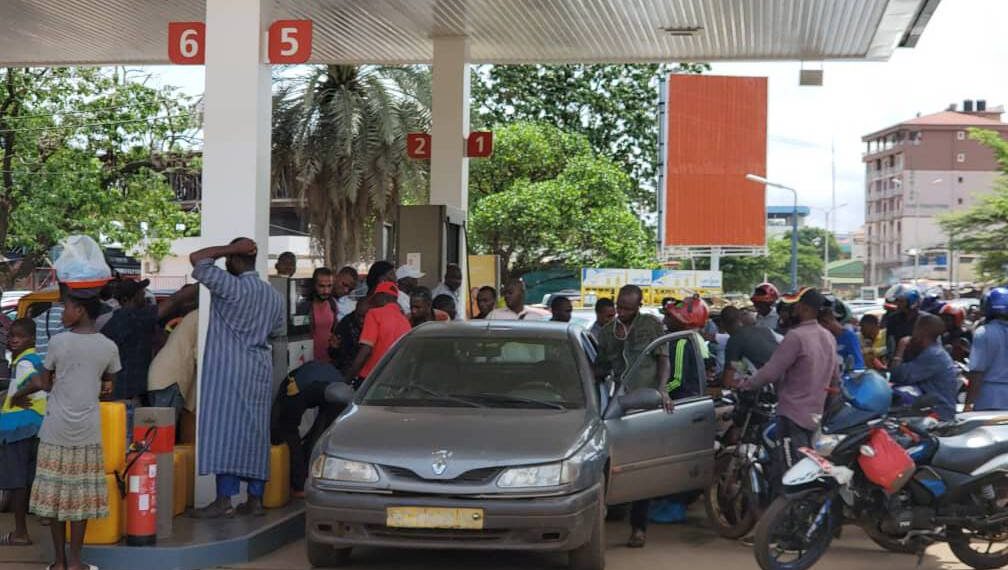 Pénurie de carburant : Le syndicat des chauffeurs et des citernes s&rsquo;expriment…