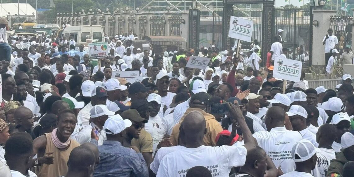 Conakry: La jeunesse de la Basse-Côte affiche son soutien au président Mamadi Doumbouya 