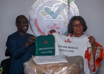 Modernisation de l’état civil : la DGE remet des kits aux officiers délégués pour fiabiliser le fichier électoral