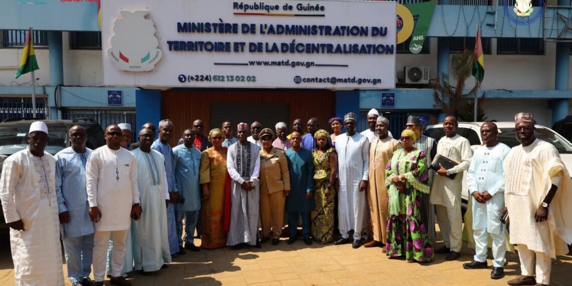 Vœux de nouvel an au MATD : Le ministre Ibrahima kalil condé encense ses collaborateurs 