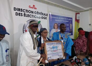 Reconnaissance du mérite : Djenabou Touré, directrice générale des élections, reçoit plusieurs prix