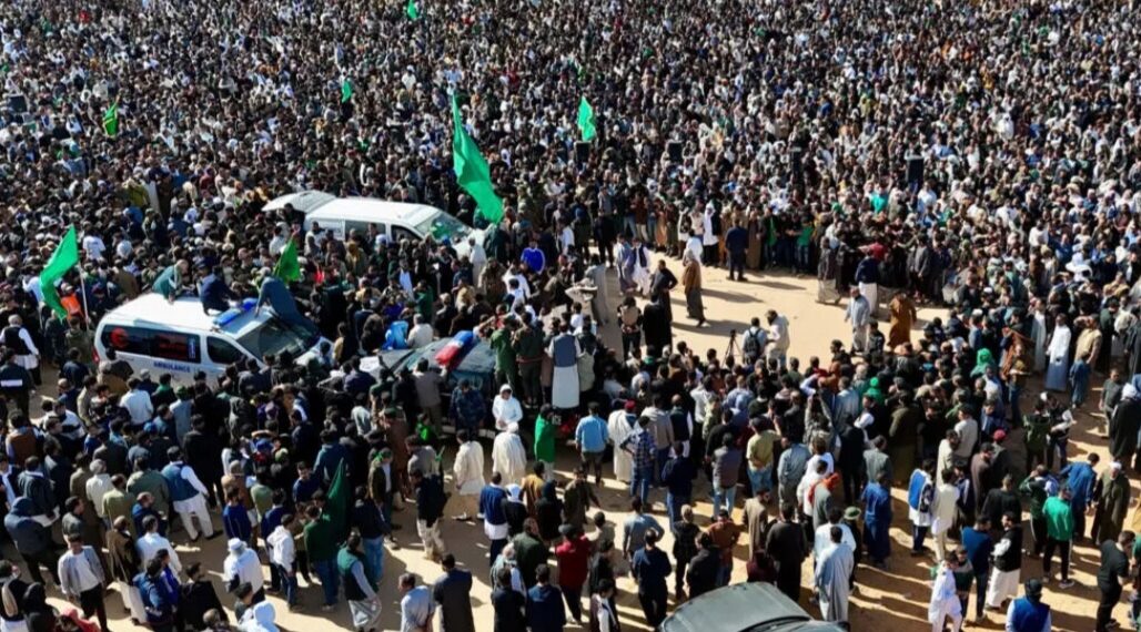 LIBYE : SAÏF AL-ISLAM KADHAFI INHUMÉ À BANI WALID EN PRÉSENCE DE MILLIERS DE PARTISANS 