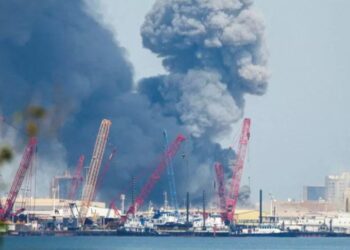 Urgent : Israël et les États-Unis frappent l&rsquo;Iran, Téhéran riposte en visant les bases américaines au Moyen-Orient