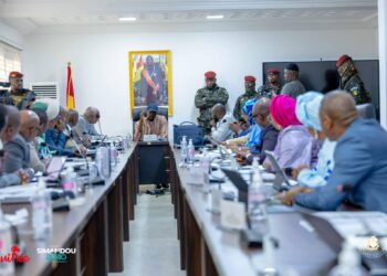 Crise de liquidité : le président Mamadi Doumbouya ordonne l&rsquo;impression de nouveaux billets pour éradiquer ce fléau