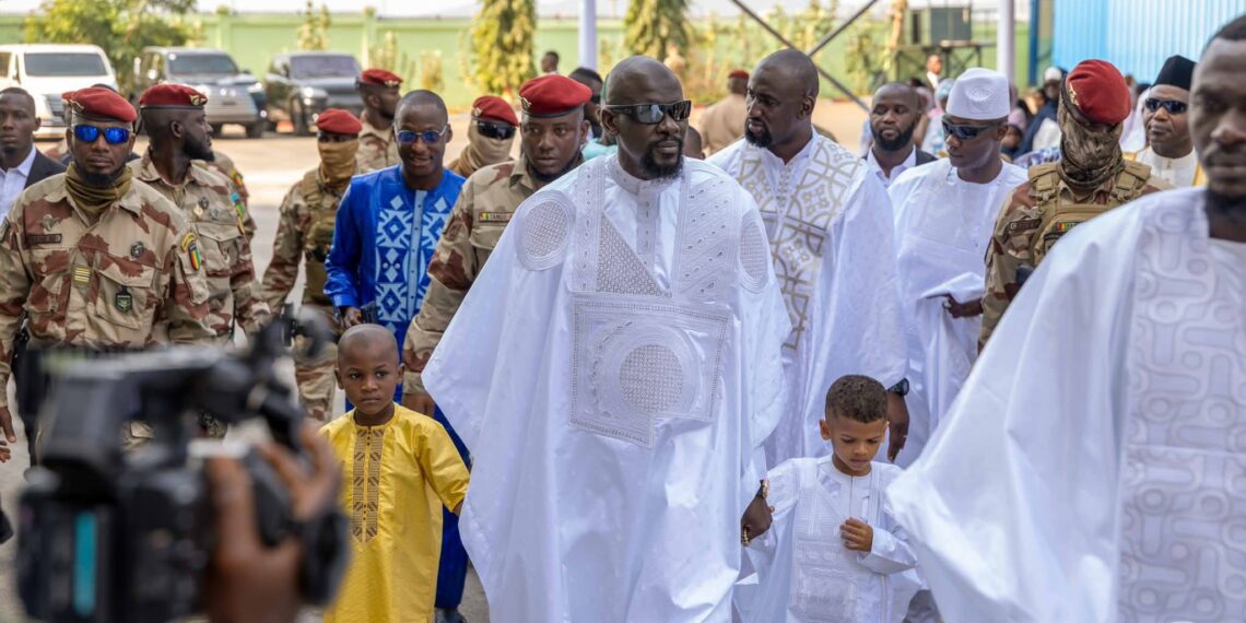 Eid el-Fitr 2026 :le président Mamadi Doumbouya célèbre l&rsquo;Aid avec les fidèles musulmans sous le signe du vivre-ensemble 