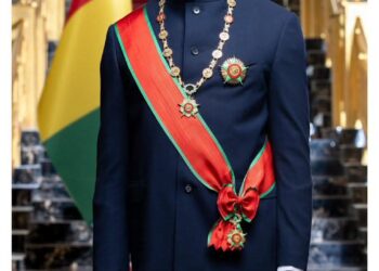 Armée : Nomination de plusieurs officiers généraux au grade d&rsquo;officier dans l&rsquo;ordre national du colatier par le président Mamadi Doumbouya 