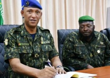 Armée guinéenne : Mamadi Doumbouya a élevé deux officiers à des grades supérieurs et plusieurs colonels aux grades généraux 