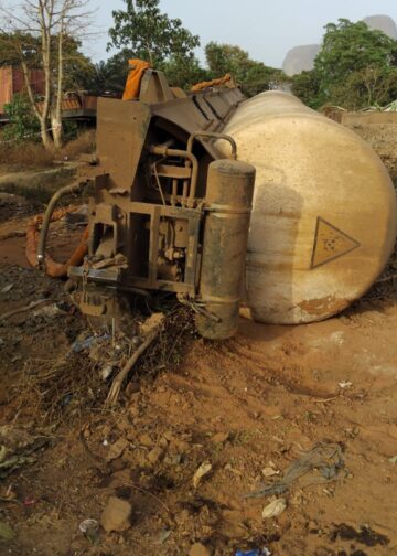 Dubréka / sèguèma : le déraillement d&rsquo;un train Rusal-Friguia transportant la soude caustique suscite beaucoup de peur dans la localité