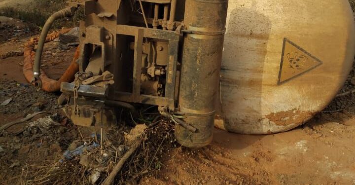 Dubréka / sèguèma : le déraillement d&rsquo;un train Rusal-Friguia transportant la soude caustique suscite beaucoup de peur dans la localité