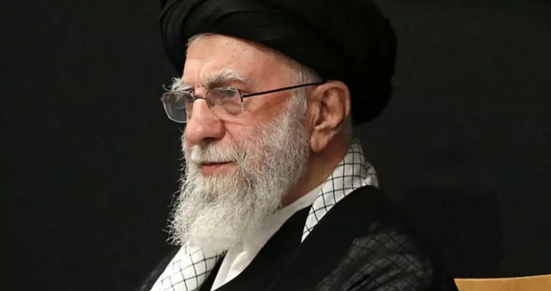Urgent : Donald Trump annonce la mort de Khamenei, le Guide suprême de la République islamique d&rsquo;Iran