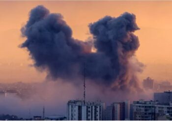 Les frappes se poursuivent en Iran, l&rsquo;institution chargée d&rsquo;élire un nouveau guide suprême visée