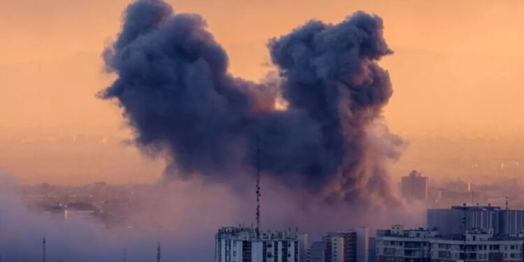 Les frappes se poursuivent en Iran, l&rsquo;institution chargée d&rsquo;élire un nouveau guide suprême visée