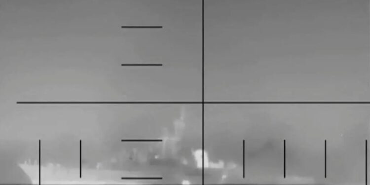 Un sous-marin américain torpille une frégate iranienne et fait au moins 87 morts