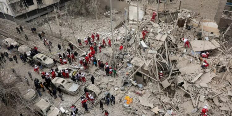 Moyen-Orient: Accroissement des frappes israélo-américaines sur les quartiers peuplés de Téhéran