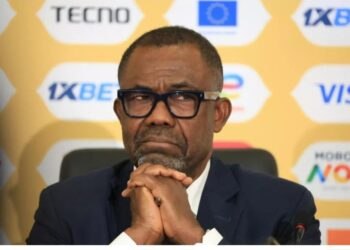 CAF: Véron-Mosengo s&rsquo;en va, Motsepe lance une réforme sur l&rsquo;arbitrage et annonce une visite au Sénégal