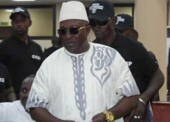 Urgent : Toumba Diakité évacué en urgence vers l’Hôpital du Camp Almamy Samory Touré, après avoir fait un malaise dans la prison (communiqué)