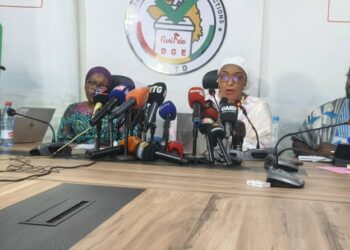 Élections législatives et communales du 31 mai : la DGE détaille les chiffres clés des candidatures devant la presse