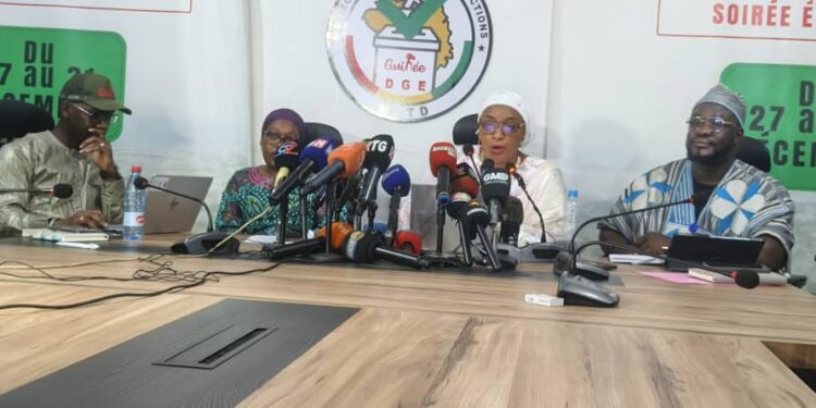 Élections législatives et communales du 31 mai : la DGE détaille les chiffres clés des candidatures devant la presse