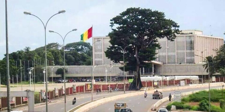 Urgent : le statut particulier des travailleurs parlementaires enfin institutionnalisé par le CNT (communiqué)