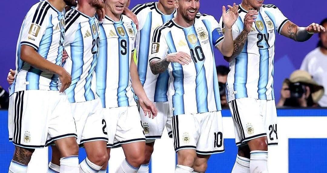 Mondial 2026 : Lionel Messi entre dans la légende avec un triplé historique et propulse l&rsquo;Argentine vers un départ idéal