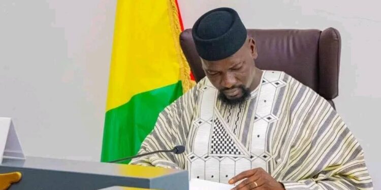 Justice en Guinée : le Président Doumbouya promulgue la loi organique encadrant le Conseil supérieur de la magistrature 
