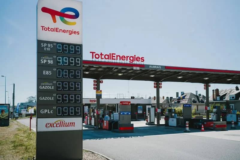 Licenciement abusif : TotalEnergies Guinée lourdement condamnée, plus de 1,3 milliard GNF à verser à un ex-employé