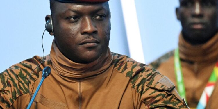 Rupture historique : le Burkina Faso met officiellement fin à ses relations diplomatiques avec la France