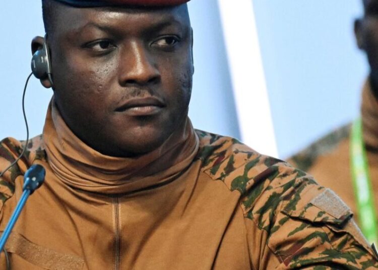 Rupture historique : le Burkina Faso met officiellement fin à ses relations diplomatiques avec la France