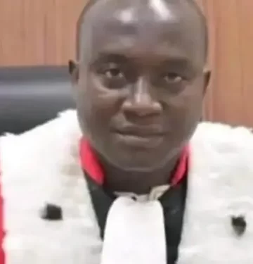 Guinée : le Parquet général interdit de sortie du territoire à l’avocat général près la Cour suprême