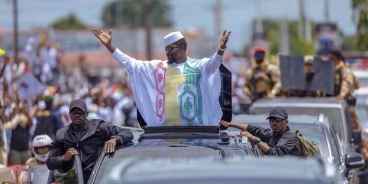 De retour à Conakry, Mamadi Doumbouya salue la mobilisation populaire et réaffirme son appel à l’unité nationale