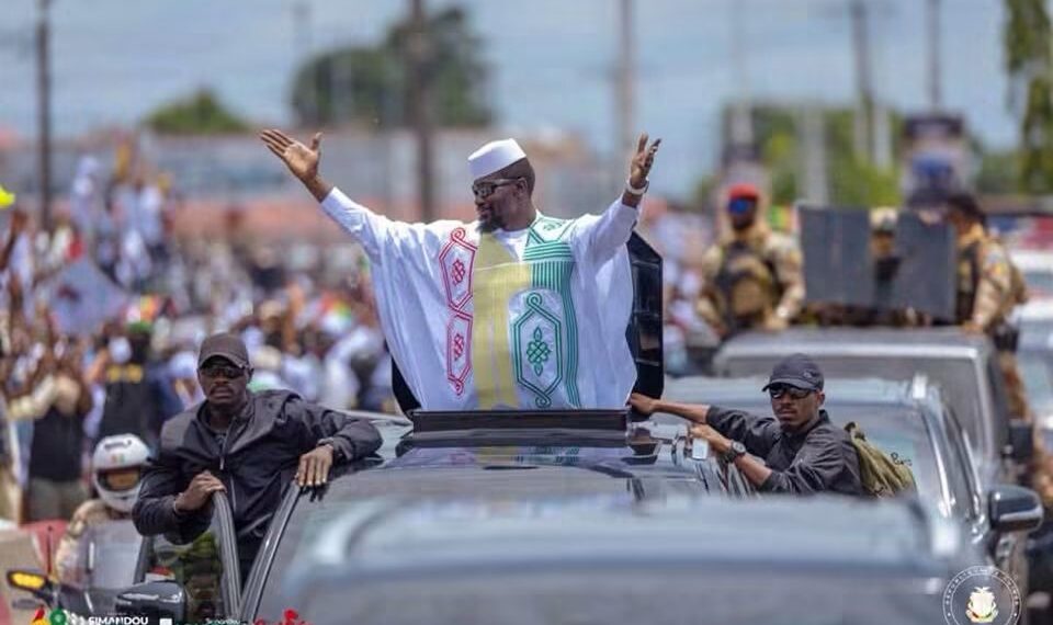 De retour à Conakry, Mamadi Doumbouya salue la mobilisation populaire et réaffirme son appel à l’unité nationale
