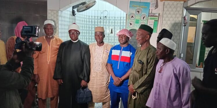 Dixinn : Prières et bénédictions, la mosquée de Landréah Centre salue l’initiative de l’Association Guinée en Action