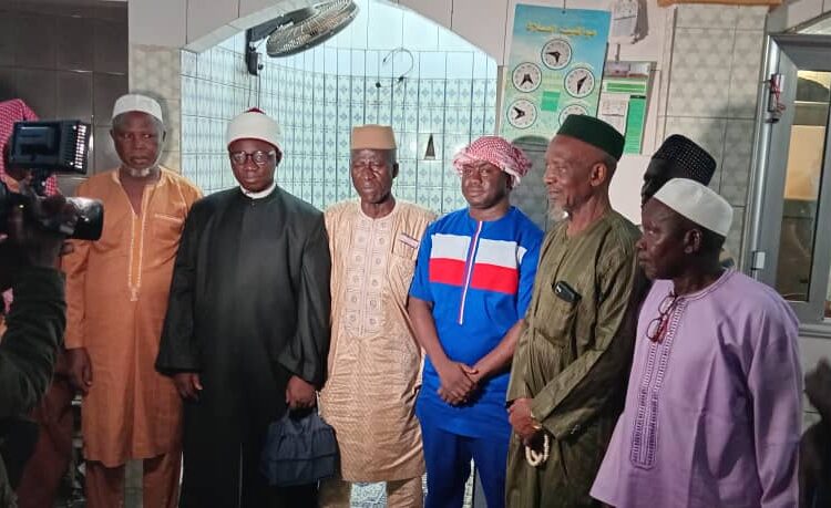 Dixinn : Prières et bénédictions, la mosquée de Landréah Centre salue l’initiative de l’Association Guinée en Action