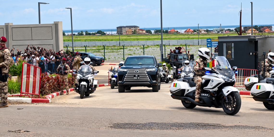 Après Abidjan, Mamadi Doumbouya revient à Conakry avec la coopération Guinée–Côte d’Ivoire en ligne de mire